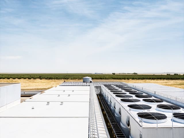 Image for Water resources: data centers.