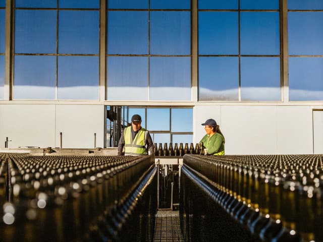 Image for Beverage containers: recycled glass: market development.