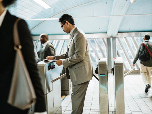 Image for Transit districts: governing boards: compensation: nonvoting members.