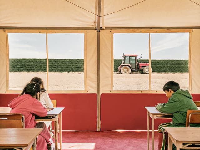 Image for Pupil instruction: newcomer pupils: migrant education: migrant regions.