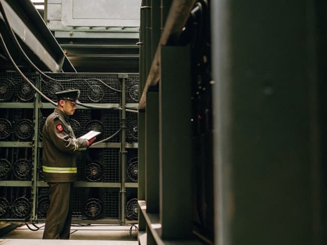 Image for State Fire Marshal: lithium-ion battery facilities: guidance.