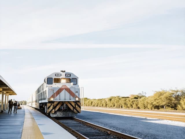 Image for Renewable electrical generation facilities: electrified commuter railroads: regenerative braking: net billing.