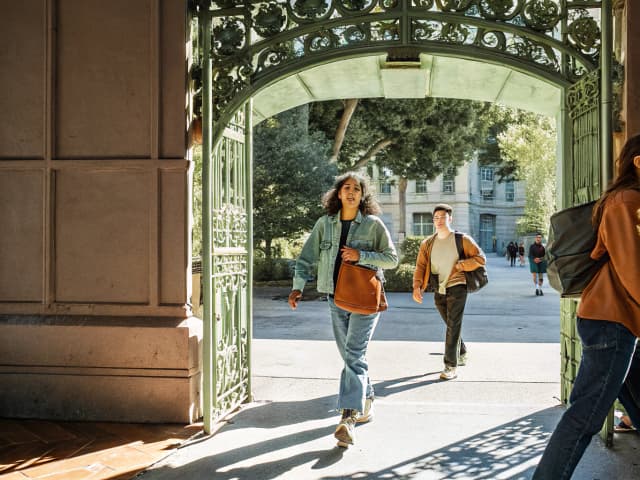 Image for Unclaimed property: class action settlements.